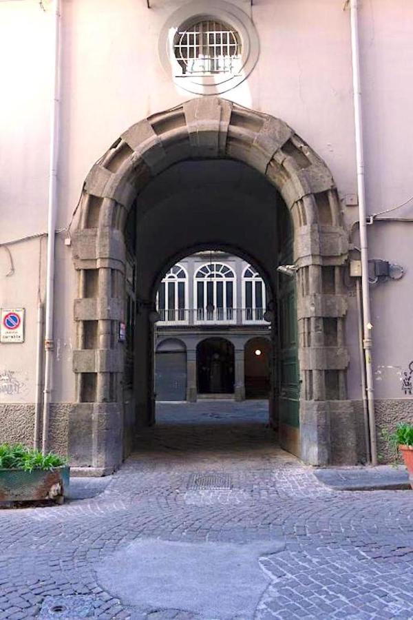 Around Toledo Hotel Napoli Bagian luar foto